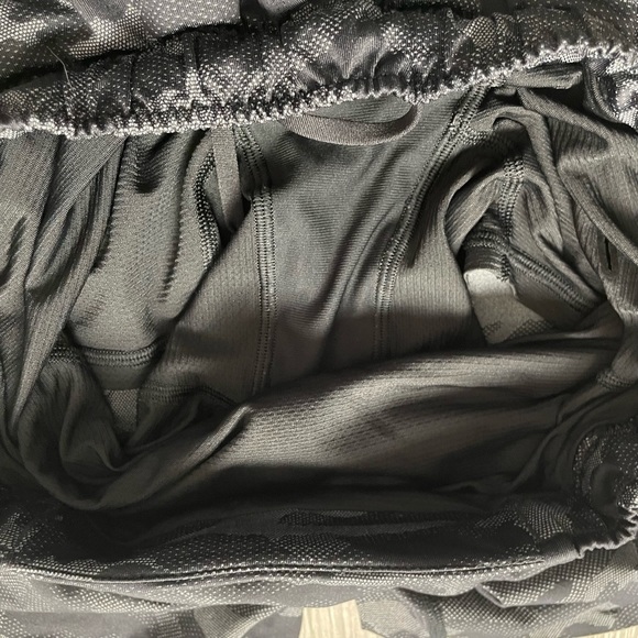 Lululemon Surge Short *Liner 6" (size M) - Picture 8 of 8